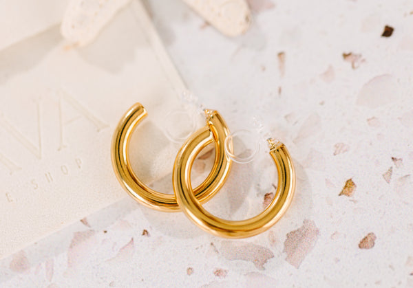 Cindy - 25mm Gold Clip-On Earrings